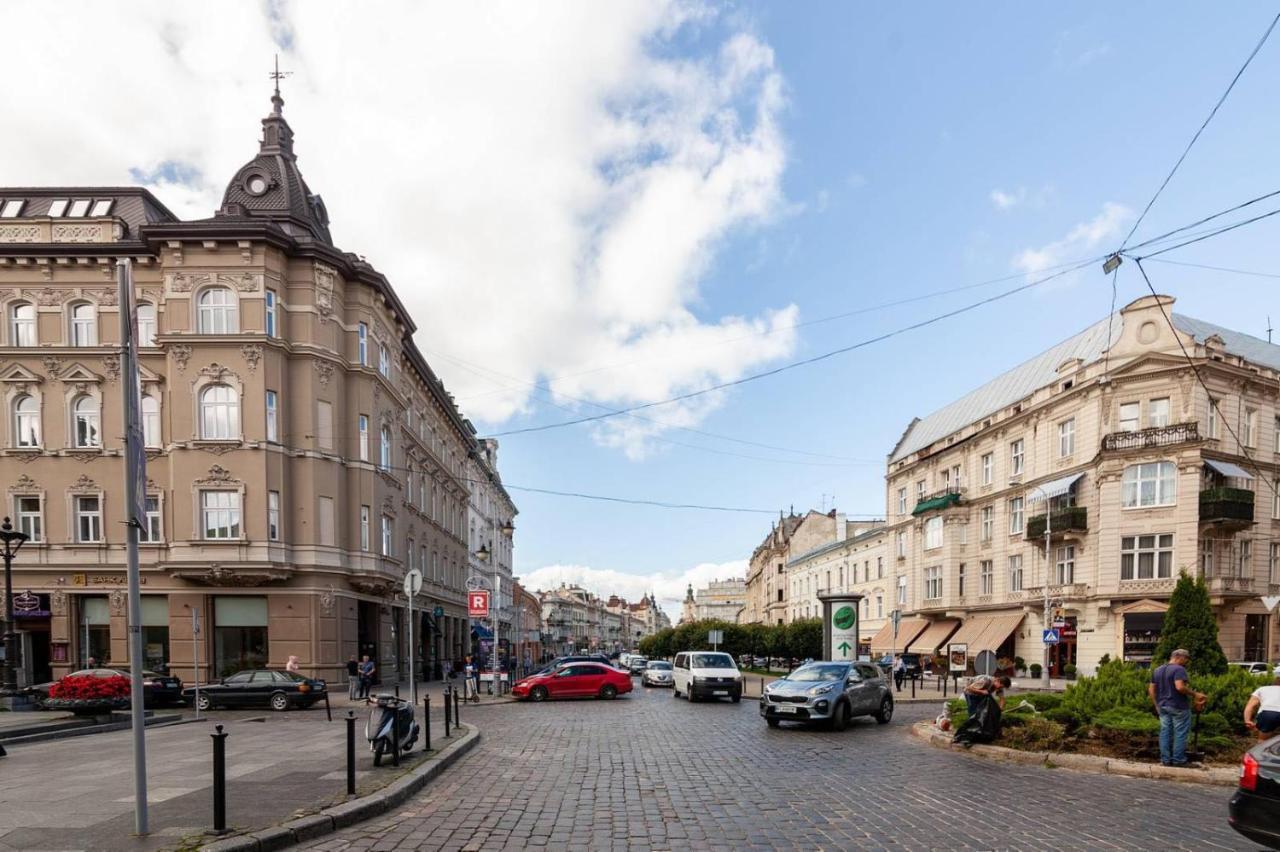 Lovely Apartment On Drahomanova Street Lviv Exterior photo