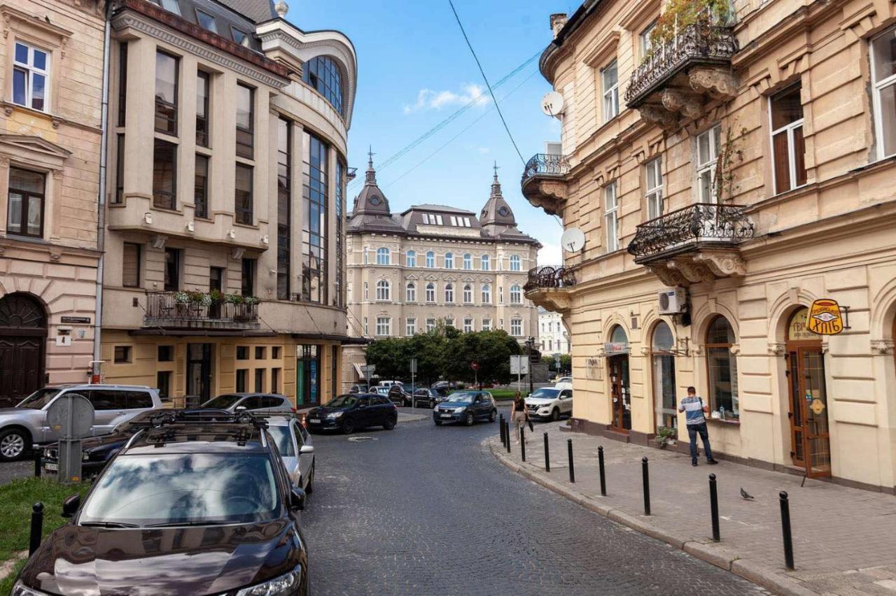 Lovely Apartment On Drahomanova Street Lviv Exterior photo